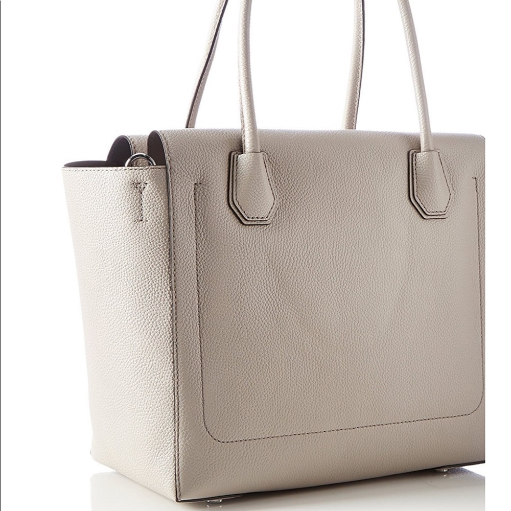 Michael Kors Pebbled textile Leather hand bag - Picture 2 of 14